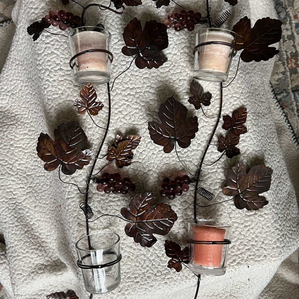 Leaf wall sconces